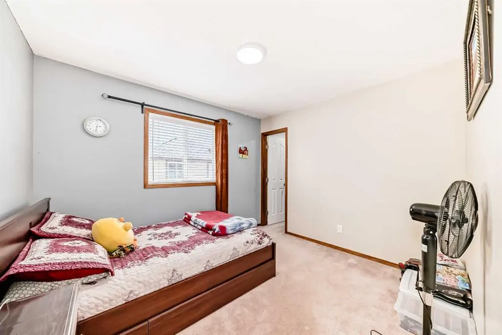 186 Saddleland Crescent NE