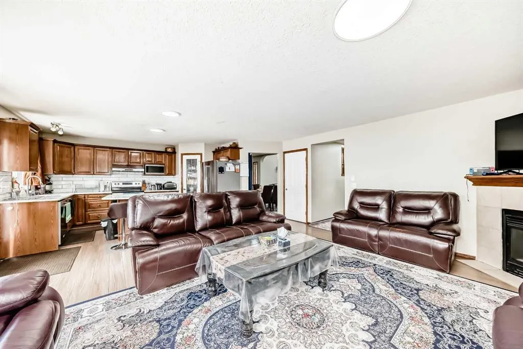 186 Saddleland Crescent NE
