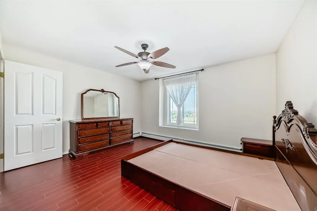 3308 Tuscarora Manor NW