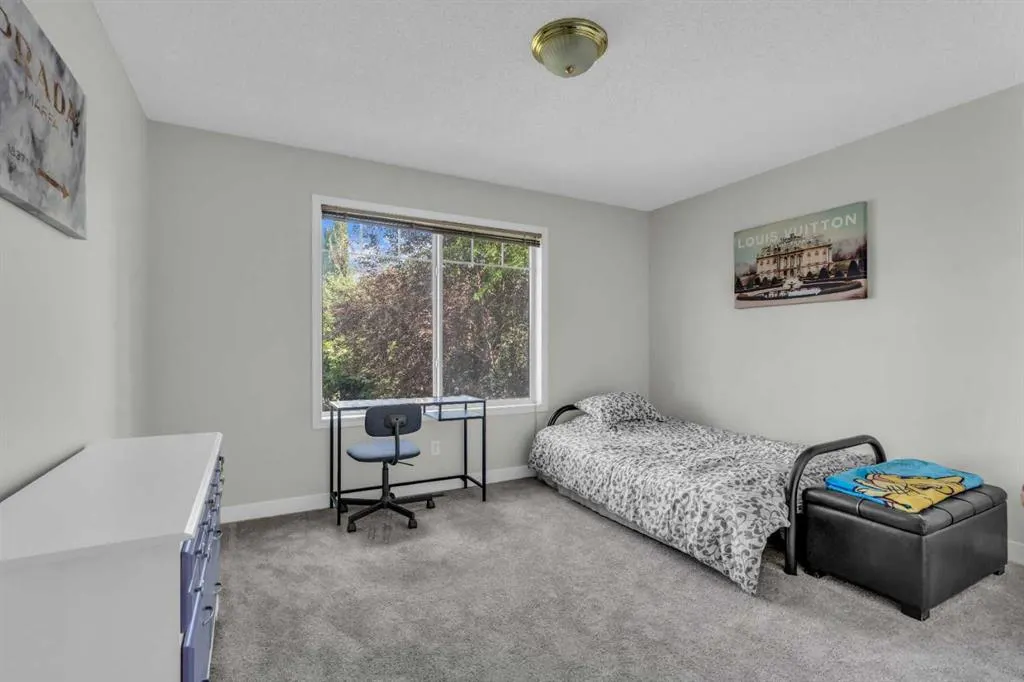 18562 Chaparral Manor SE