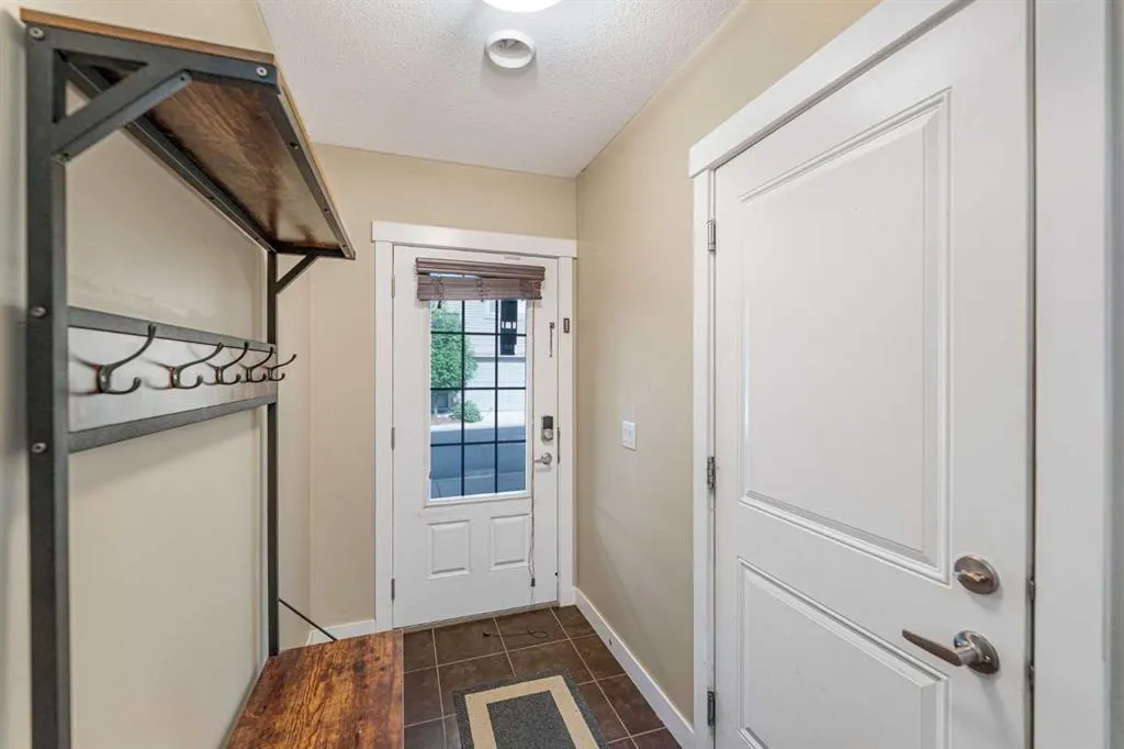 32 Horseshoe Crescent, #906