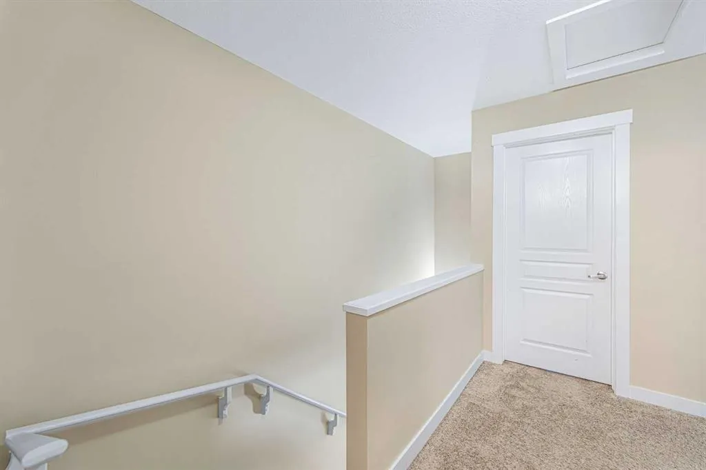 32 Horseshoe Crescent, #906