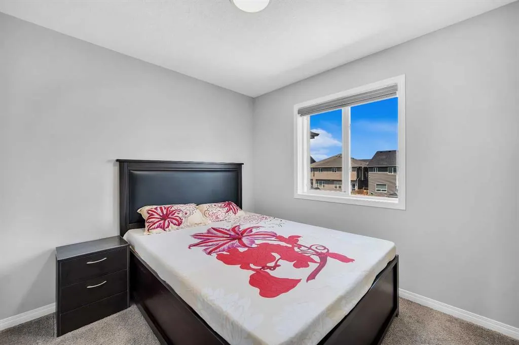 145 Corner Ridge Mews NE
