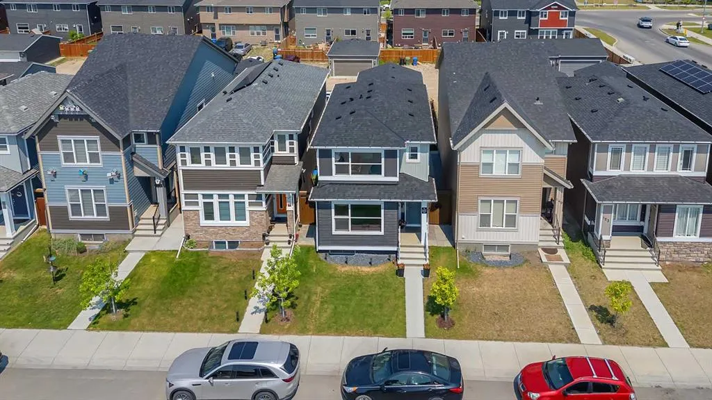 145 Corner Ridge Mews NE