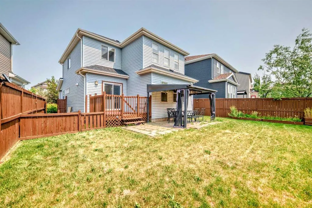 210 Copperleaf Bay SE