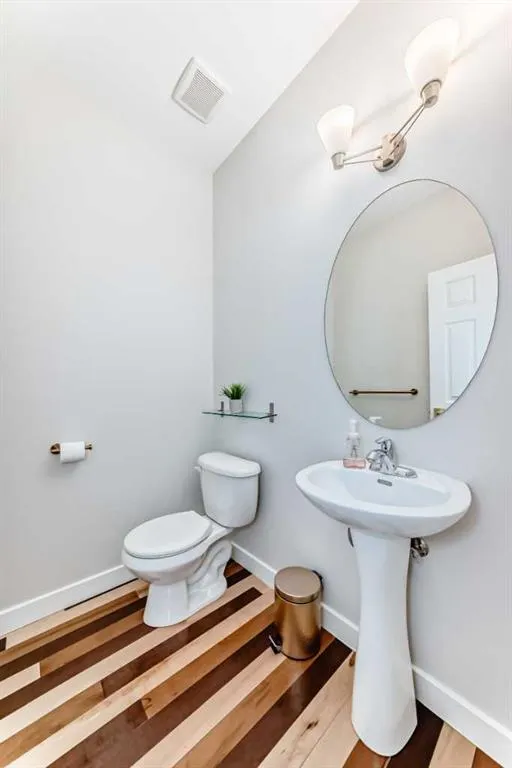 210 Copperleaf Bay SE