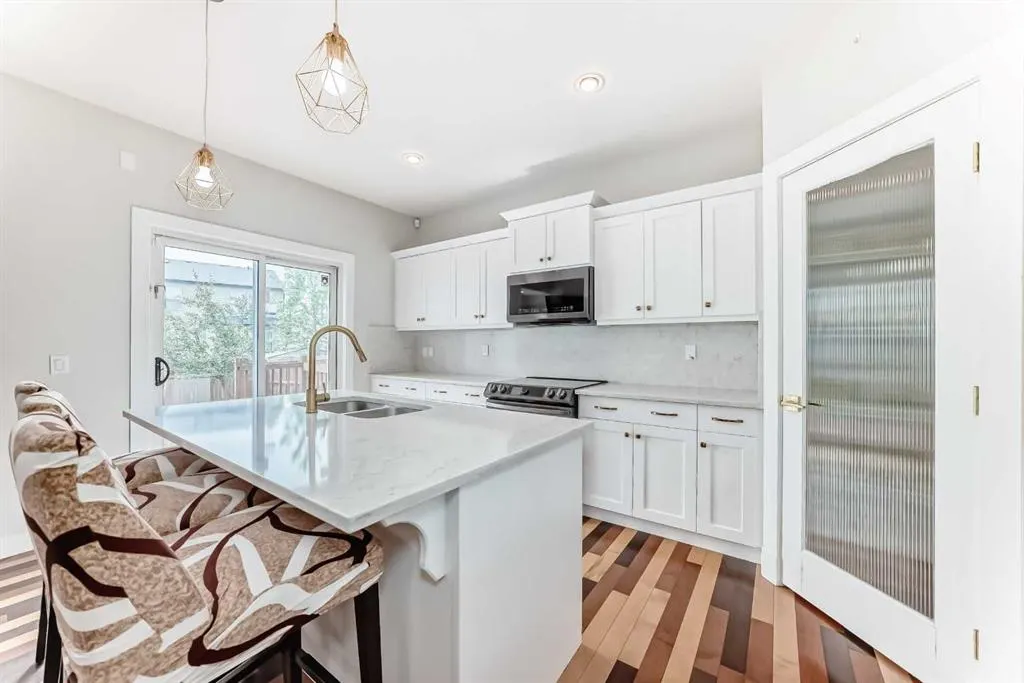 210 Copperleaf Bay SE
