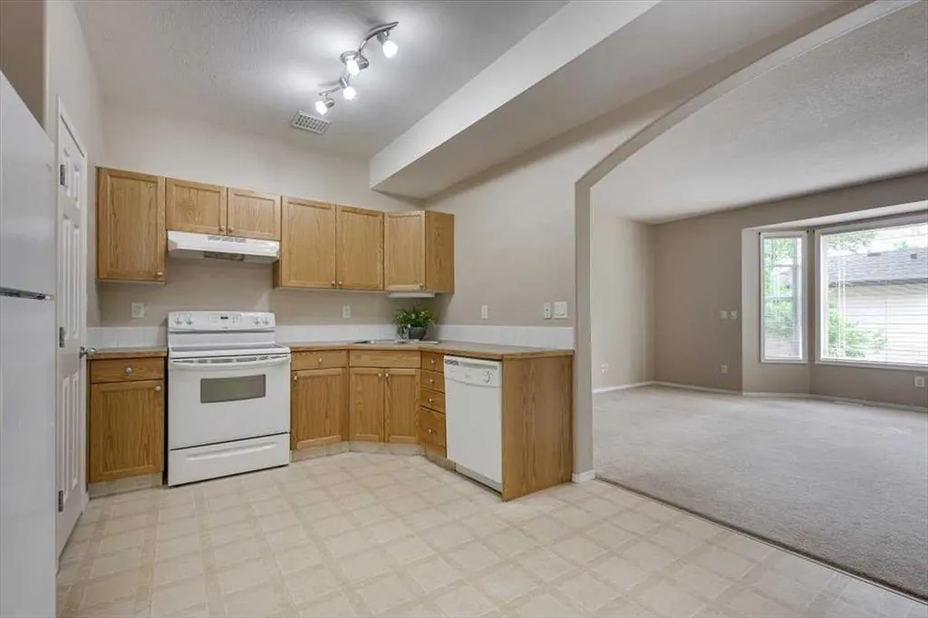 2 Hinshaw Drive, #9