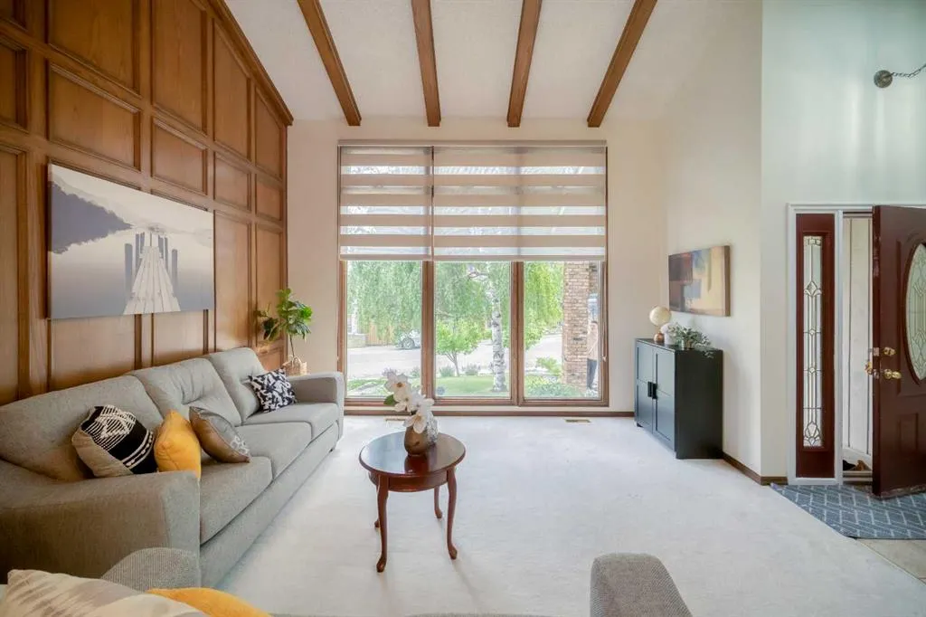 107 Edgehill Court NW