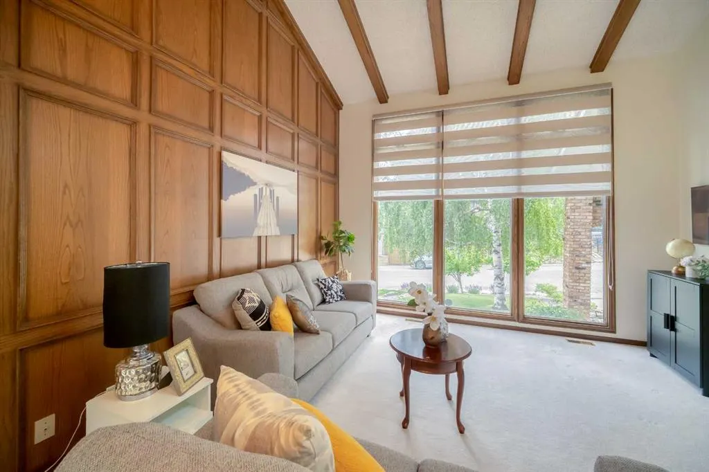 107 Edgehill Court NW