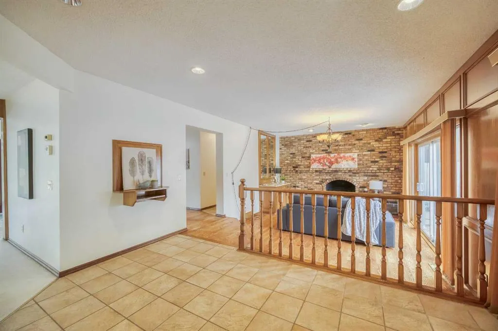 107 Edgehill Court NW