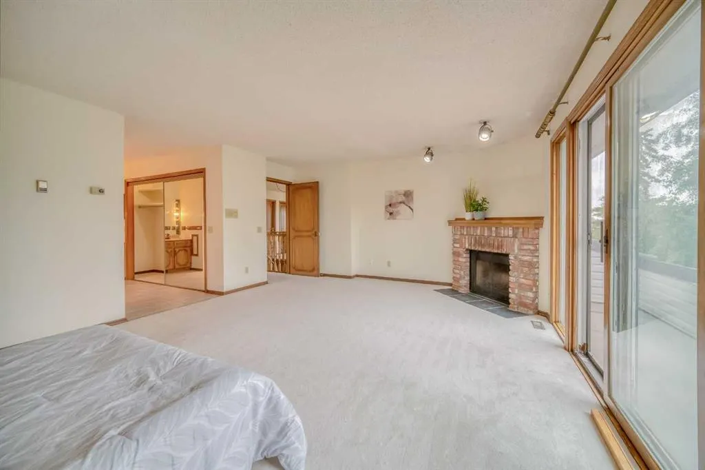 107 Edgehill Court NW
