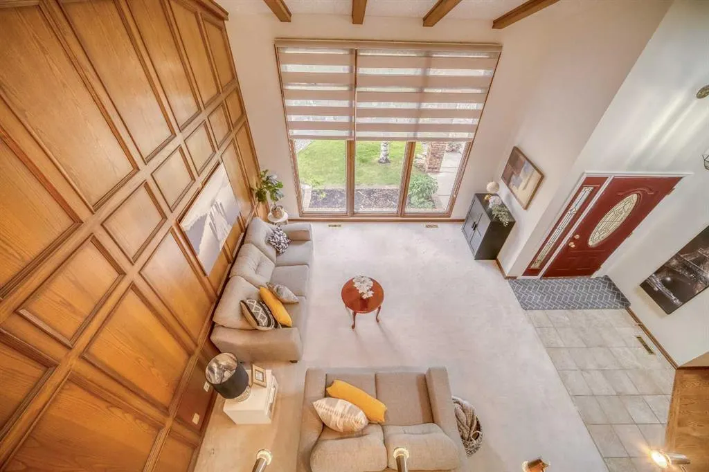 107 Edgehill Court NW
