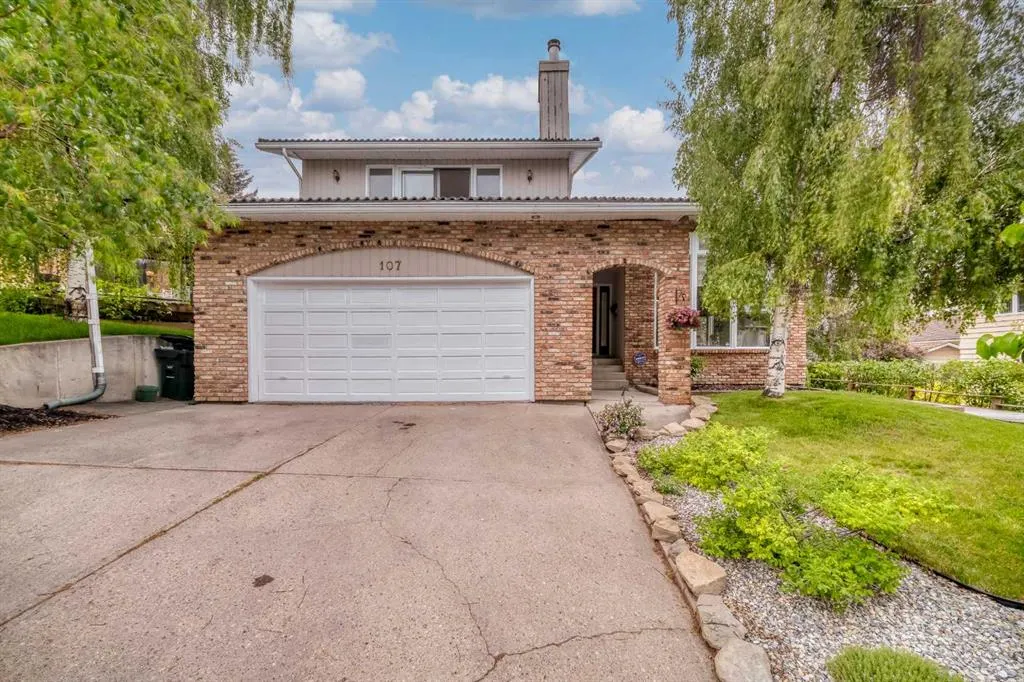 107 Edgehill Court NW