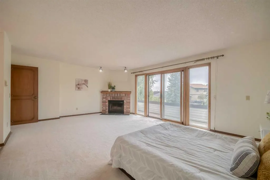 107 Edgehill Court NW