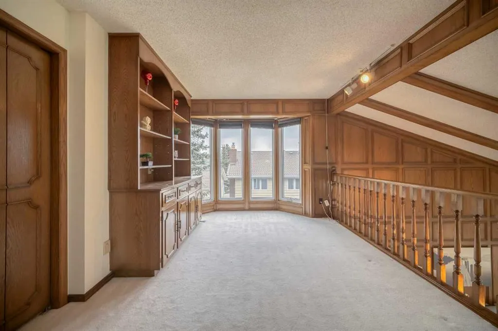 107 Edgehill Court NW