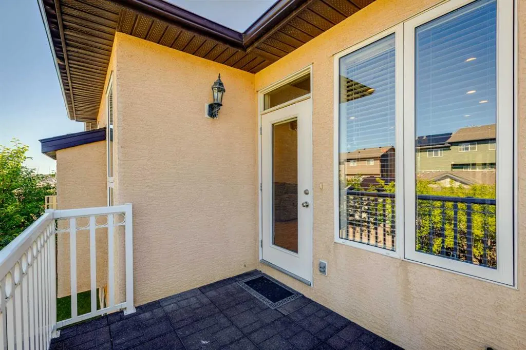 72 Panatella Manor NW