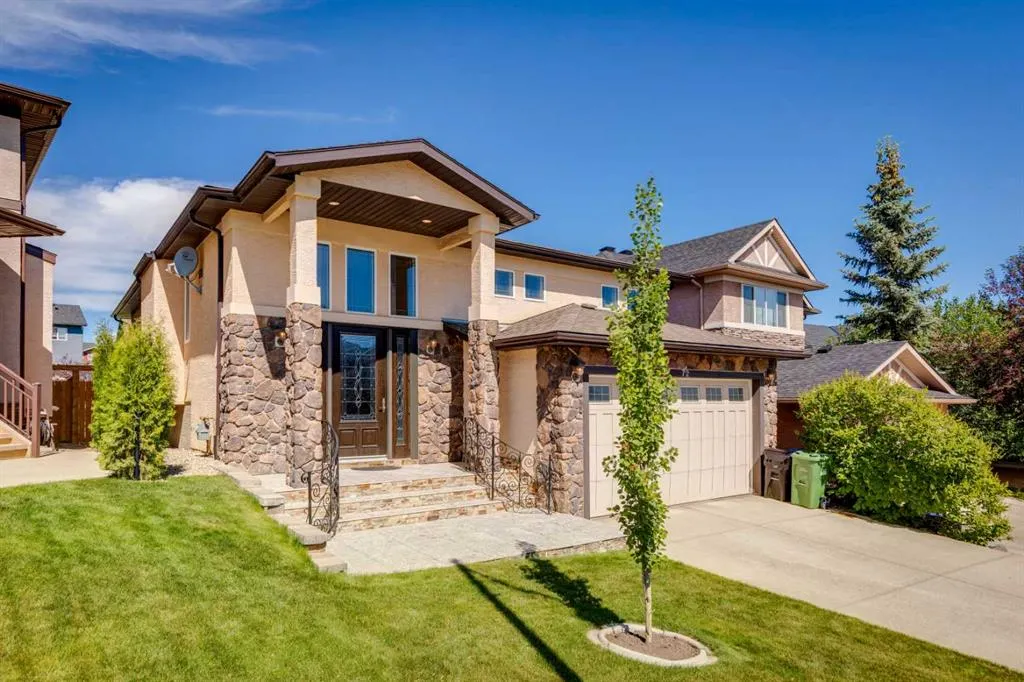 72 Panatella Manor NW