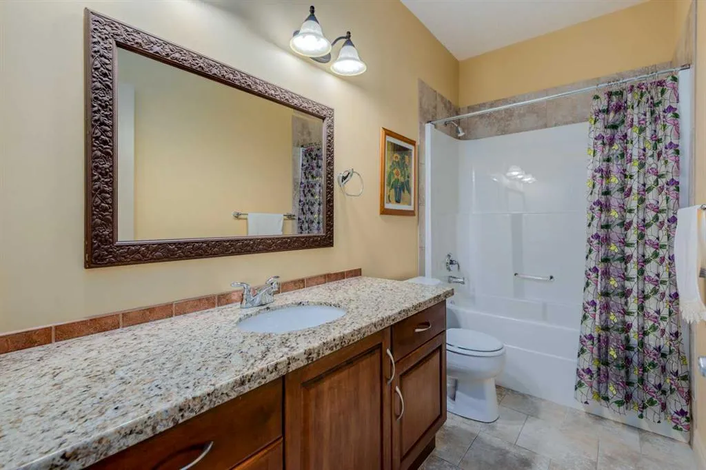 72 Panatella Manor NW
