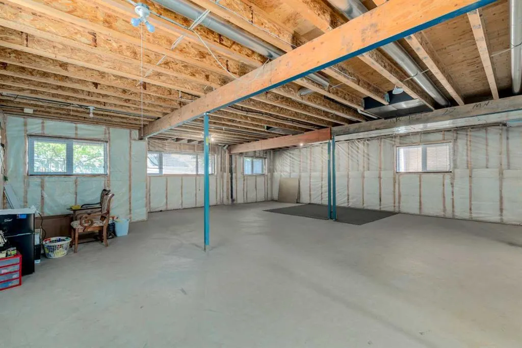 72 Panatella Manor NW