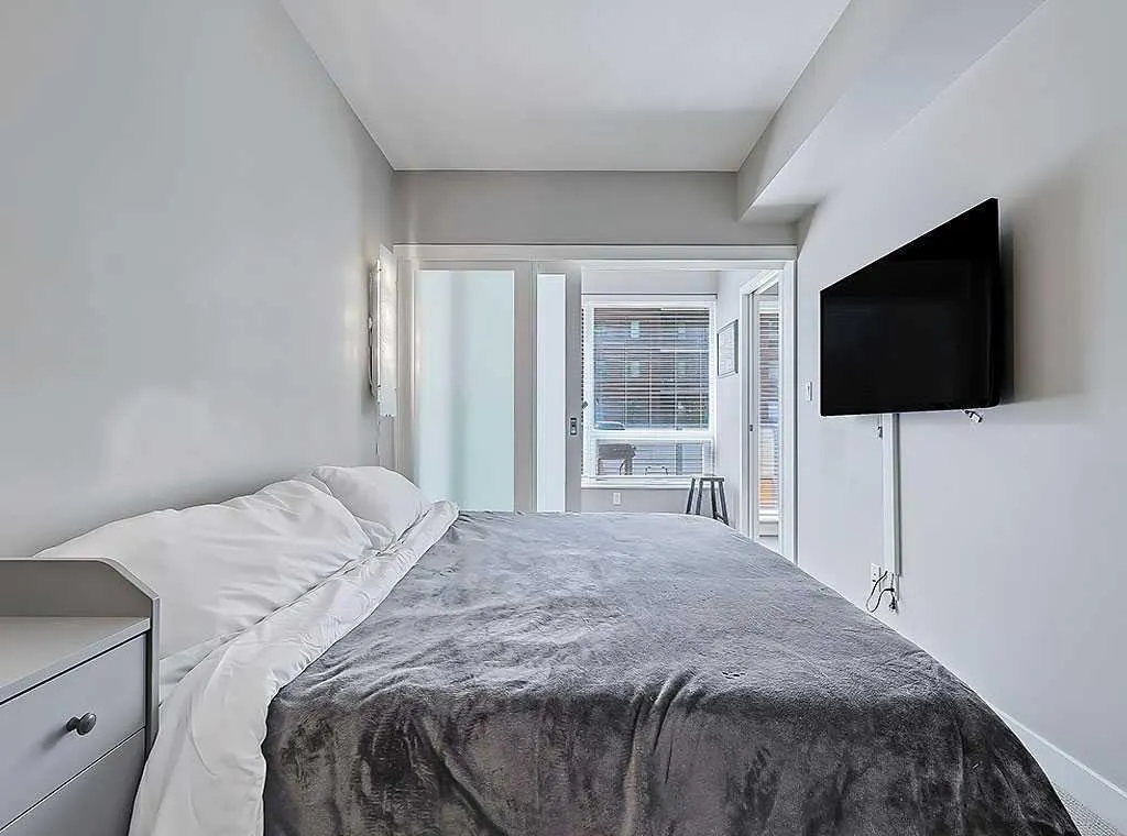 626 14 Avenue SW, #205