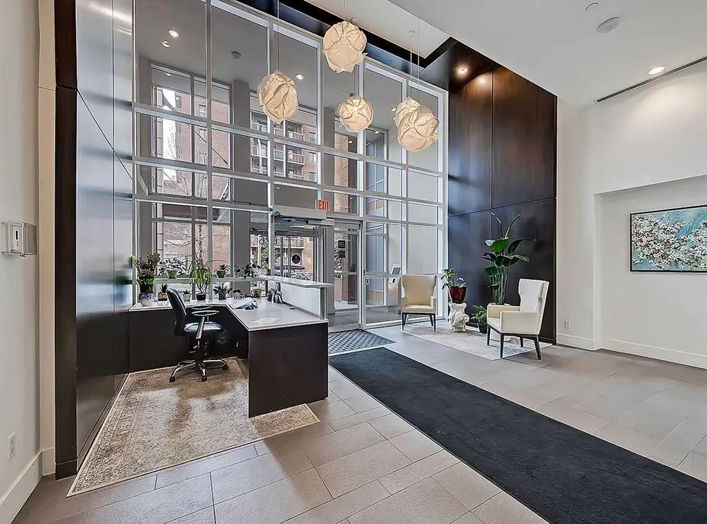 626 14 Avenue SW, #205