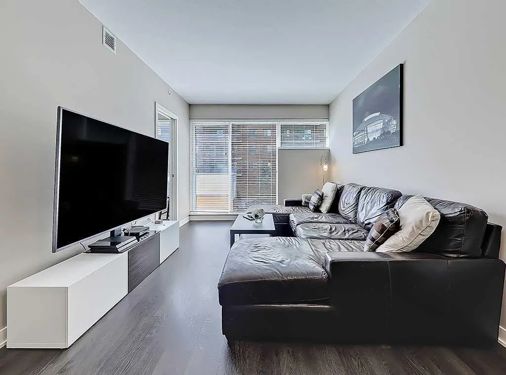 626 14 Avenue SW, #205