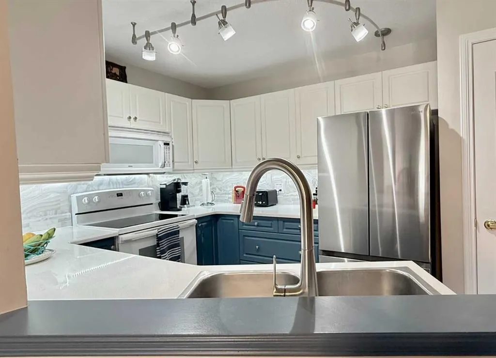 1818 Simcoe Boulevard SW, #2327