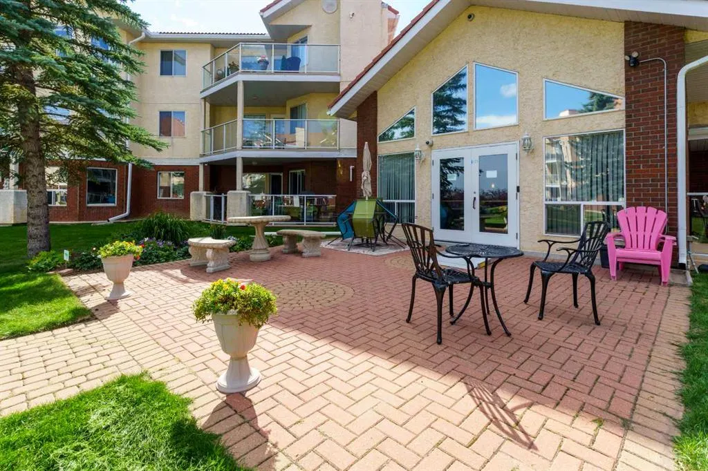 1818 Simcoe Boulevard SW, #2327