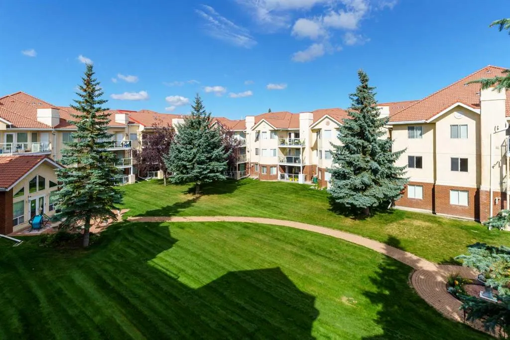 1818 Simcoe Boulevard SW, #2327
