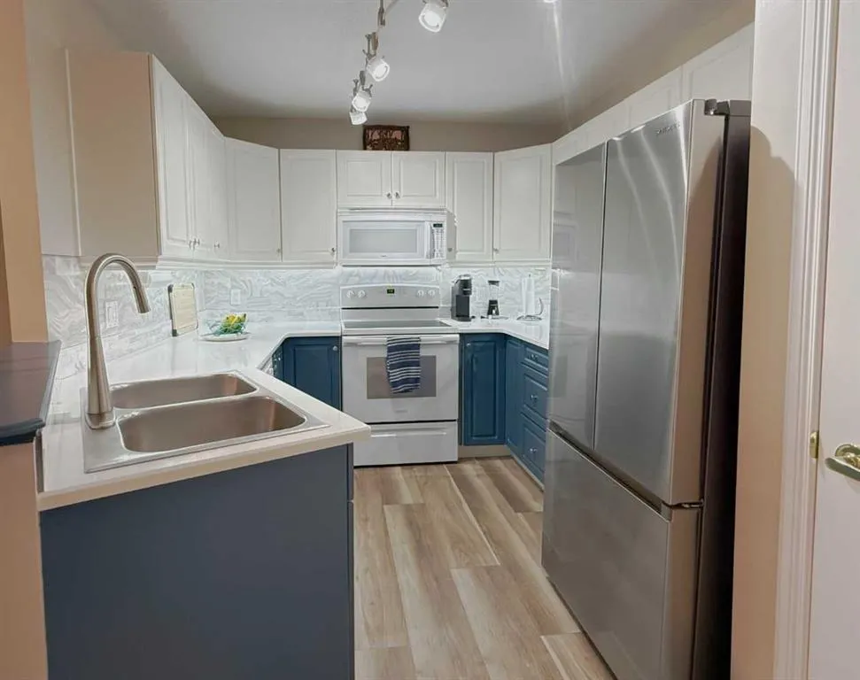1818 Simcoe Boulevard SW, #2327