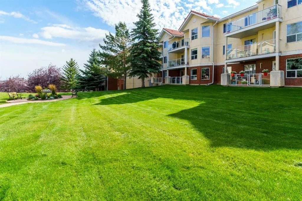 1818 Simcoe Boulevard SW, #2327