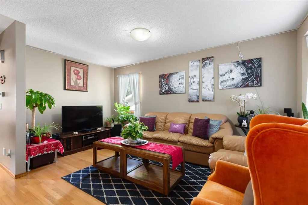 3 Sheep River Crescent