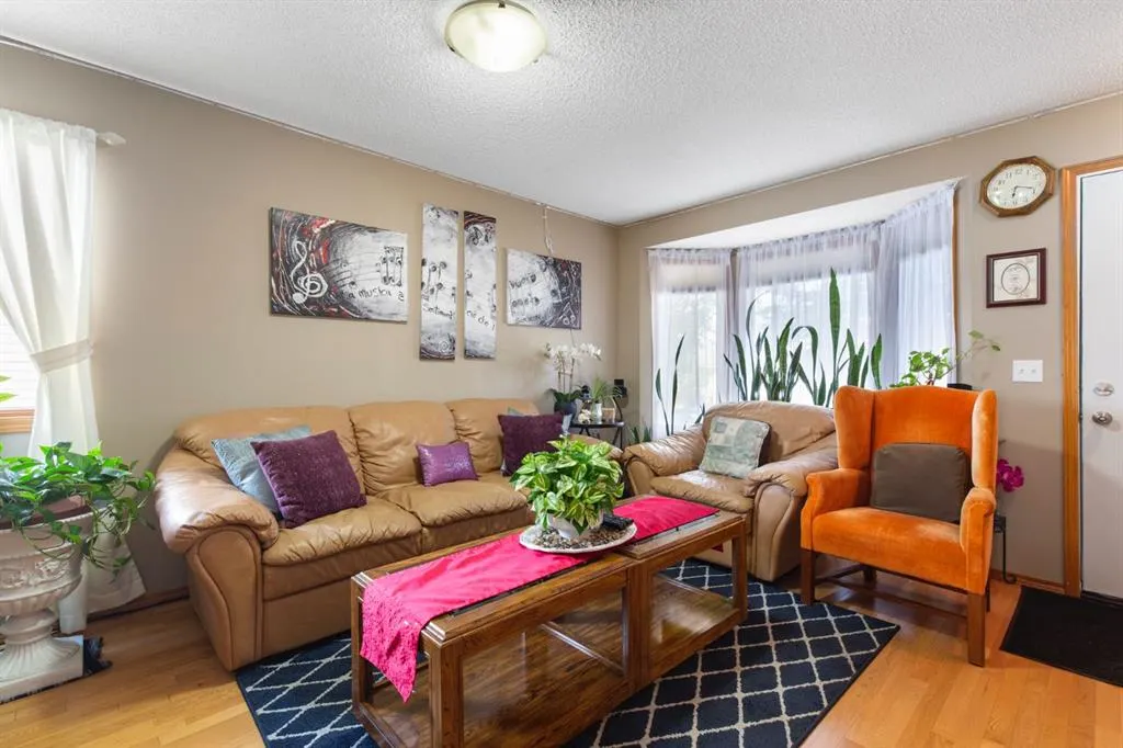 3 Sheep River Crescent