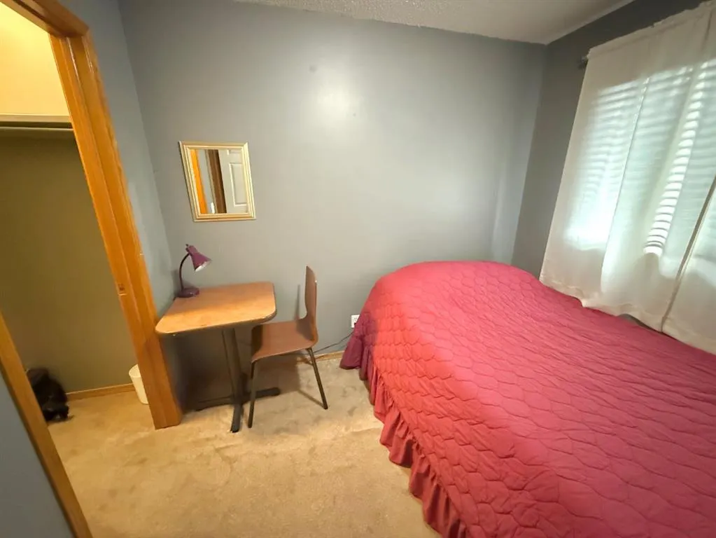 3 Sheep River Crescent