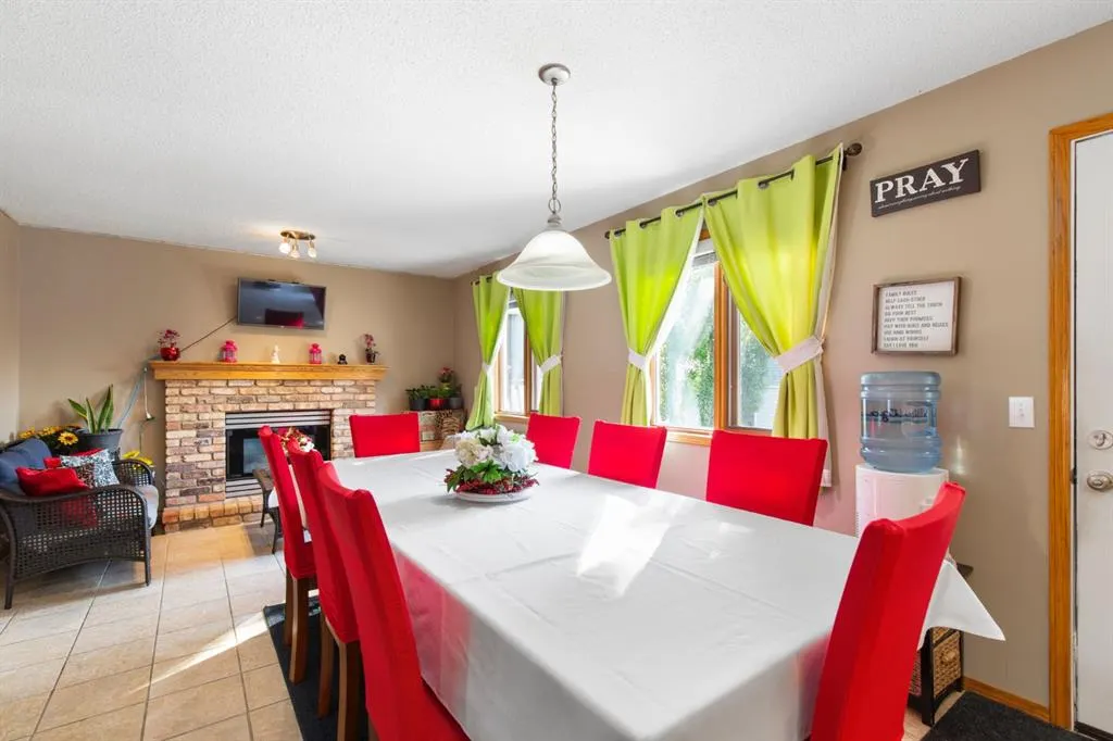 3 Sheep River Crescent