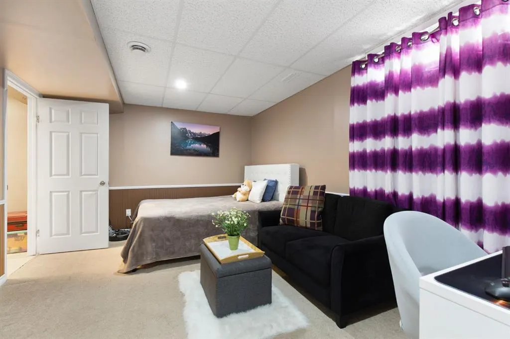 3 Sheep River Crescent