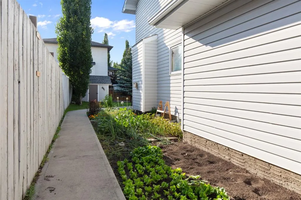 3 Sheep River Crescent