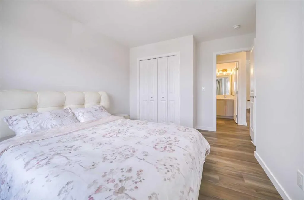 53 Magnolia Terrace SE