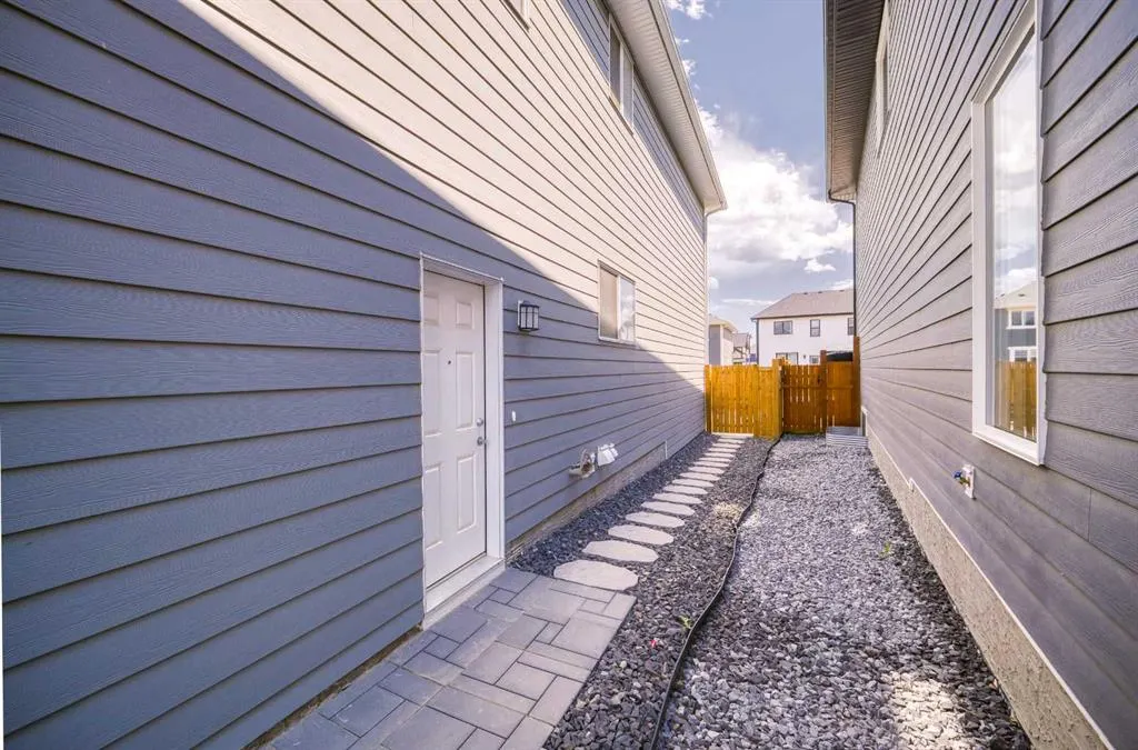 53 Magnolia Terrace SE