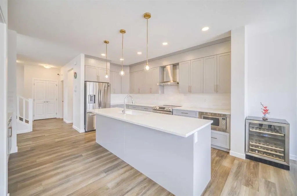 53 Magnolia Terrace SE