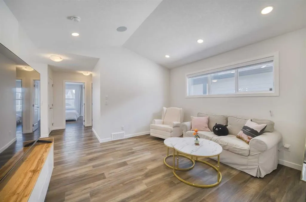 53 Magnolia Terrace SE