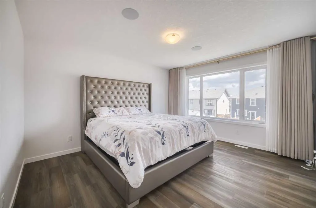 53 Magnolia Terrace SE