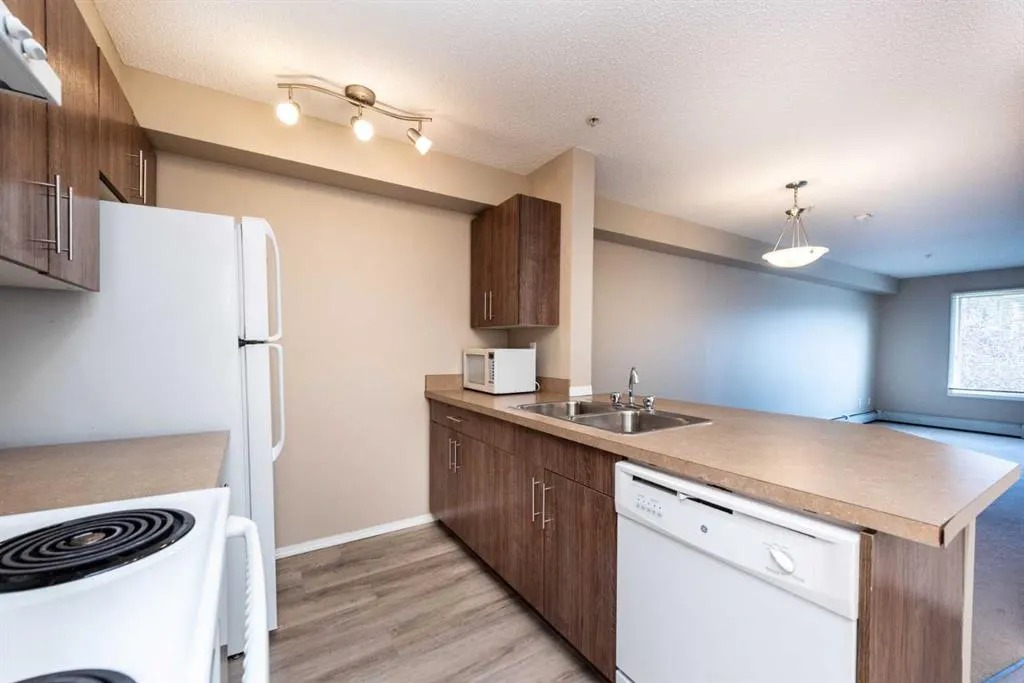 403 Mackenzie Way SW, #4210