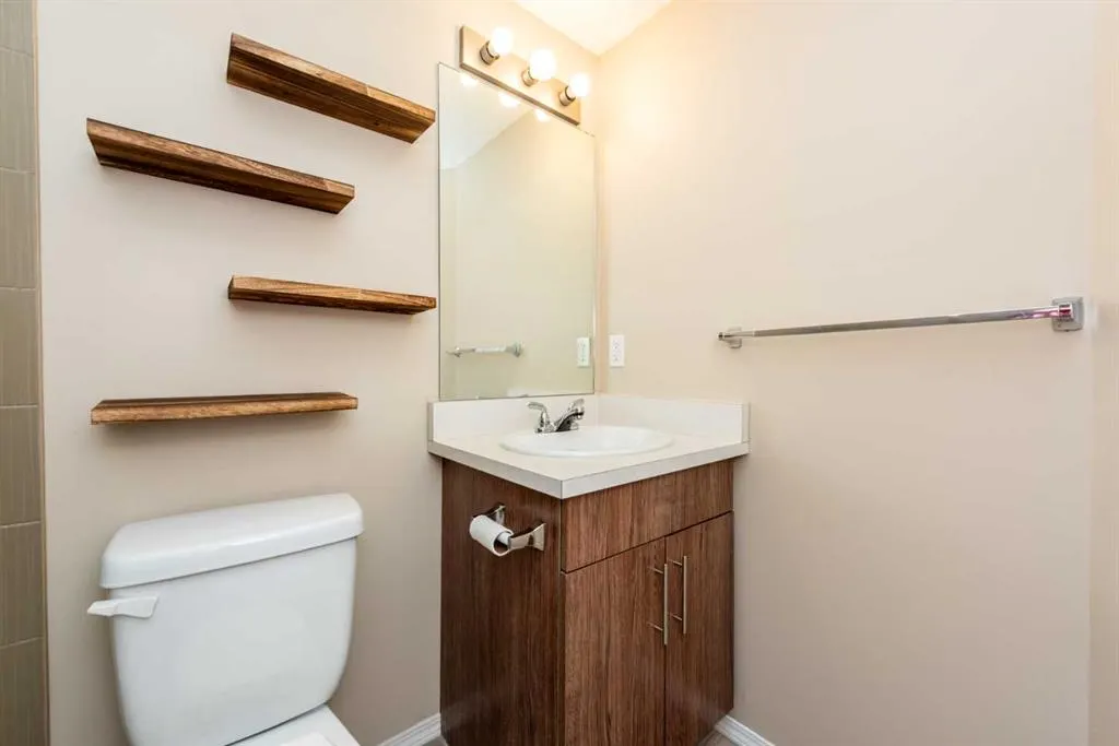 403 Mackenzie Way SW, #4210