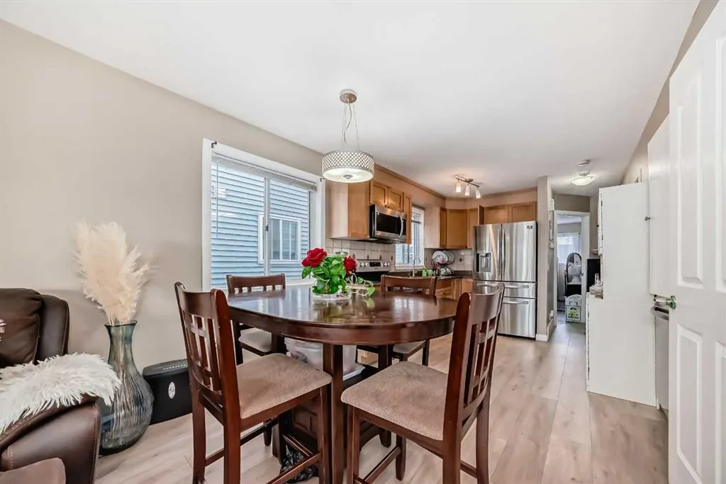 30 Falmere Way NE