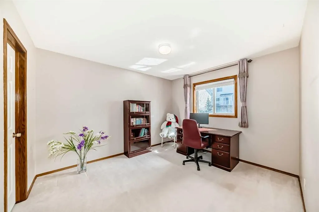 9200 Edgebrook Drive NW