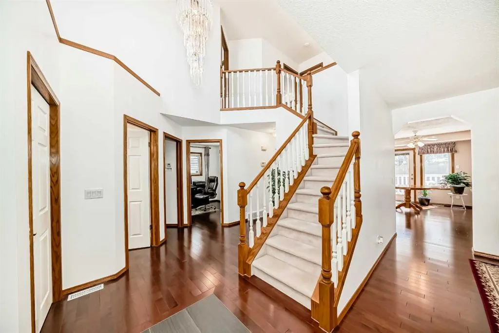9200 Edgebrook Drive NW
