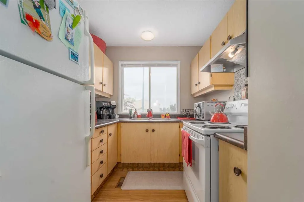 3 Mt Royal Place W