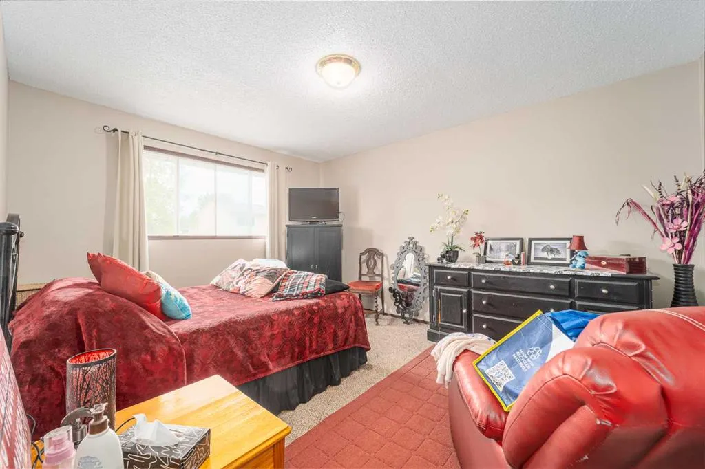 3 Mt Royal Place W